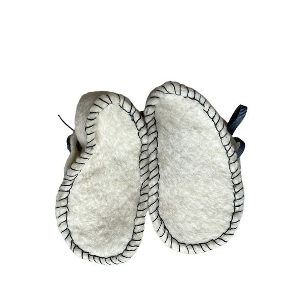 Baby Moccasin 100% Wool Handmade    - Picture 3 of 4